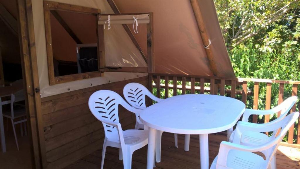 Camping Onlycamp La Confluence Savonnieres Екстер'єр фото
