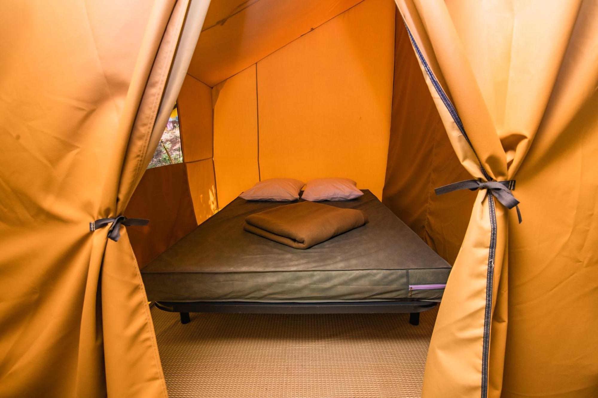 Camping Onlycamp La Confluence Savonnieres Екстер'єр фото
